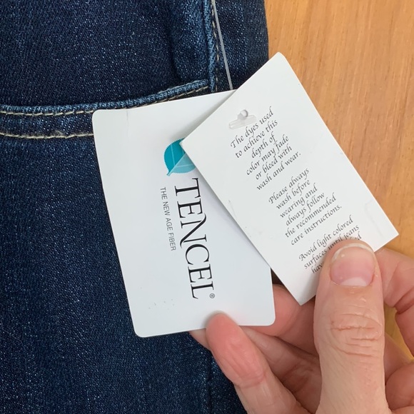 NWT Logo by Lori Goldstein Dark Wash Skinny Jeans - Picture 4 of 9